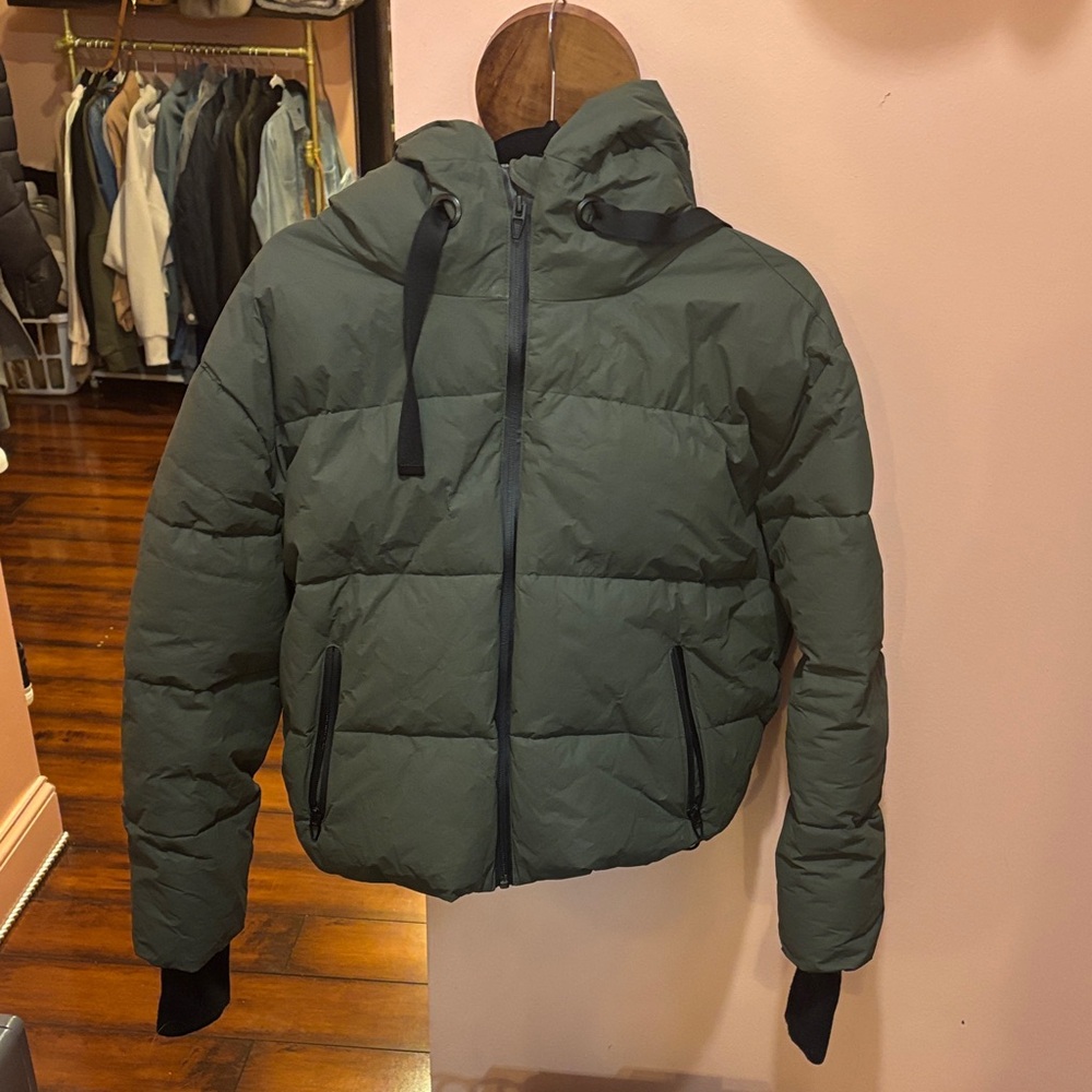 Andrew Marc Water-Resistant Puffer Jacket – Dark Green - size - small